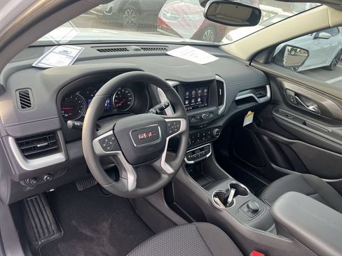 Used 2024 GMC Terrain SLE FWD image 10