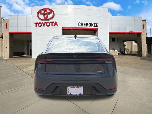 Used 2026 Toyota Prius XLE image 6