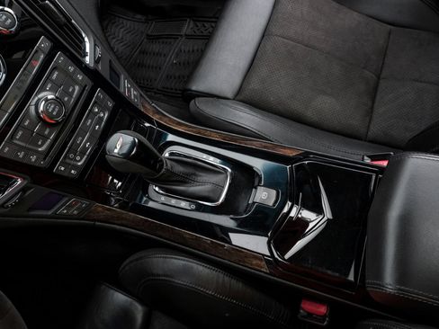 Used 2011 Cadillac CTS V image 27