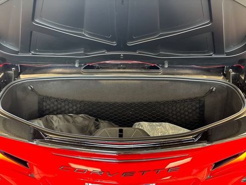 Used 2021 Chevrolet Corvette Stingray Premium Conv w/ Z51 Performance Package RWD image 18