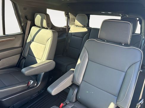 Used 2025 Chevrolet Tahoe Premier image 13