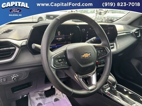 Used 2024 Chevrolet TrailBlazer LT w/ LT Cold Weather Package image 23