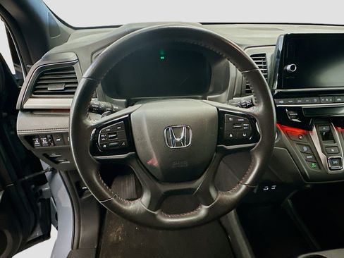 Used 2025 Honda Odyssey Sport-L image 18