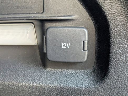 Used 2020 Ford Explorer XLT w/ Comfort Package image 14