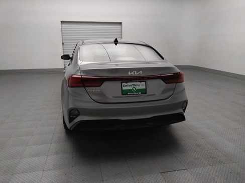 Used 2023 Kia Forte LXS w/ LXS Technology Package image 6