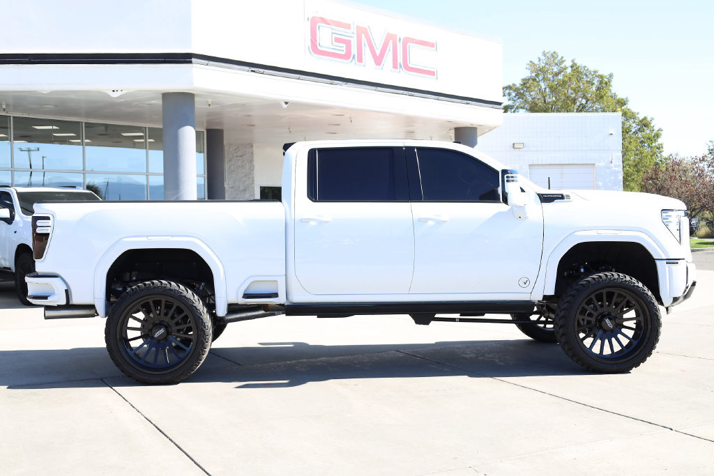 Used 2026 GMC Sierra 3500 Denali Ultimate AWD/4WD image 7