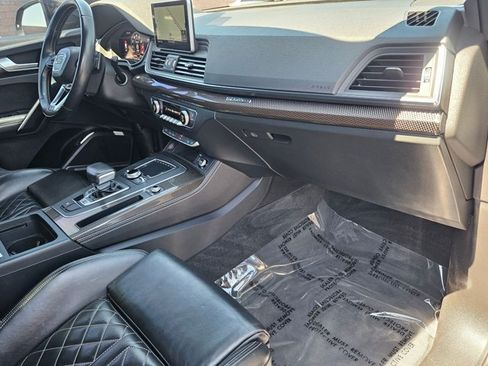 Used 2019 Audi SQ5 Premium Plus w/ Premium Plus Package AWD/4WD image 22