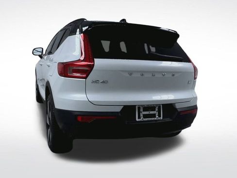 Used 2023 Volvo XC40 Recharge Ultimate image 23