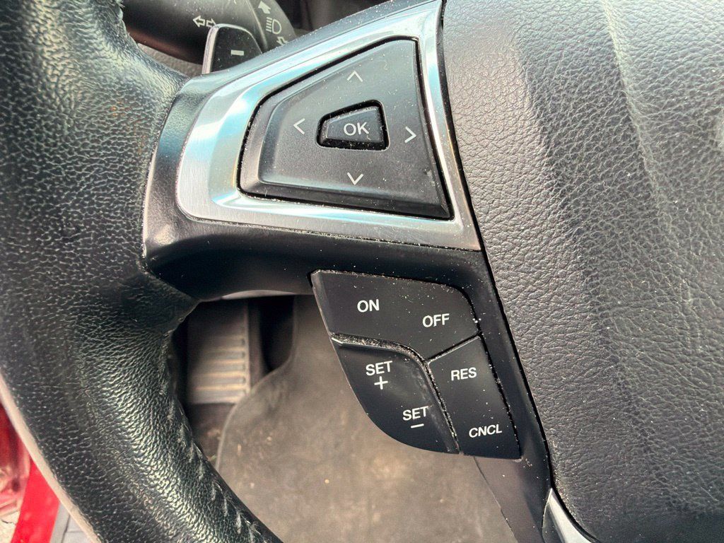 Used 2016 Ford Edge Titanium w/ Technology Package AWD/4WD image 23