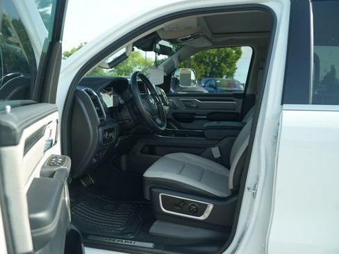 Used 2024 RAM 1500 Limited AWD/4WD image 13
