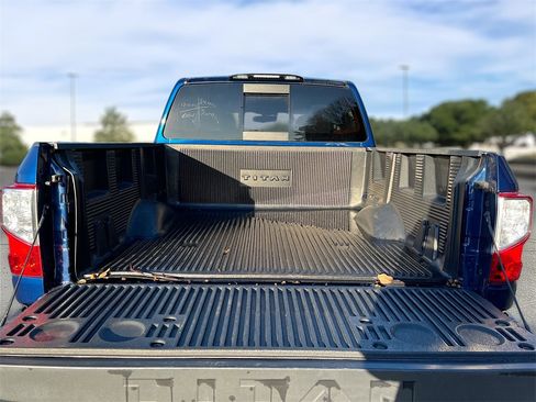 Certified 2021 Nissan Titan SV w/ SV Convenience Package image 23