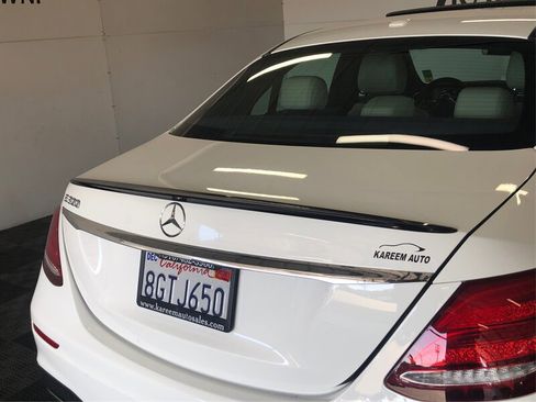 Used 2019 Mercedes-Benz E 300 image 19