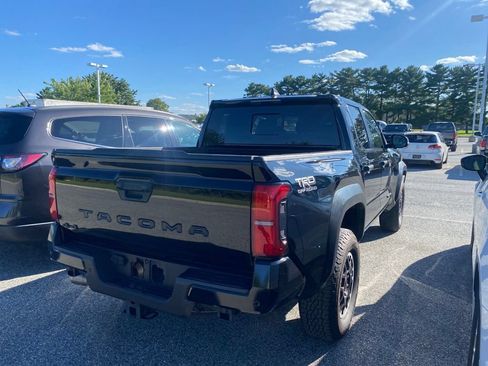 Used 2024 Toyota Tacoma TRD Off-Road w/ TRD Off Road Upgrade Package AWD/4WD image 7
