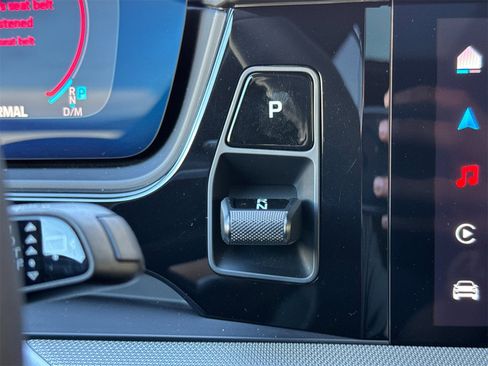 Used 2025 Porsche Cayenne image 23