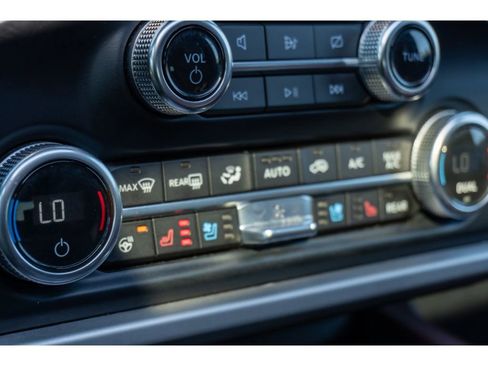 Used 2024 Ford Expedition Limited image 33