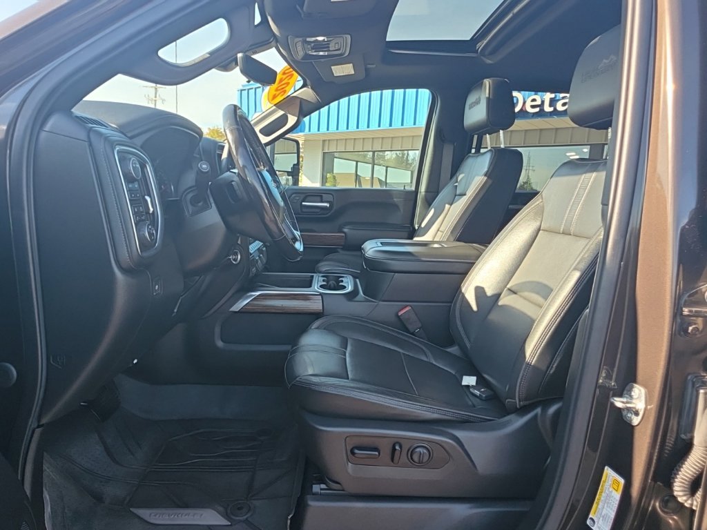 Used 2020 Chevrolet Silverado 3500 High Country w/ Z71 Off-Road Package AWD/4WD image 23