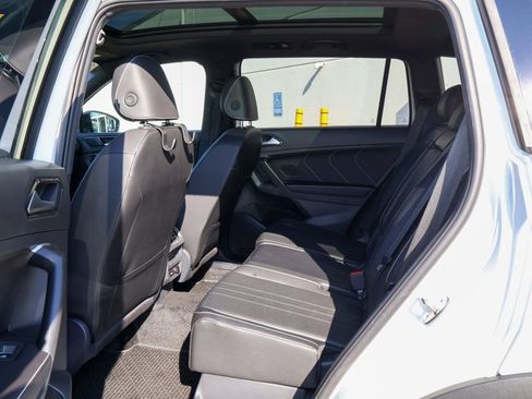 Used 2024 Volkswagen Tiguan SE R-Line AWD/4WD image 16