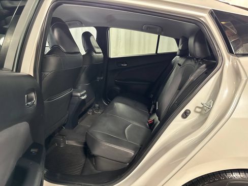 Used 2021 Toyota Prius Prime XLE FWD image 5