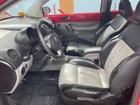 Used 2004 Volkswagen Beetle GLS image 8