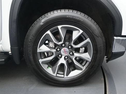 Used 2024 GMC Sierra 1500 SLT AWD/4WD image 18