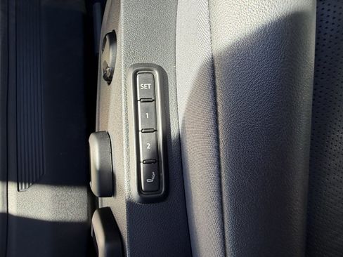 Used 2023 Volkswagen ID.4 Pro S image 31