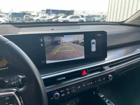 Used 2024 Kia Sorento S image 24