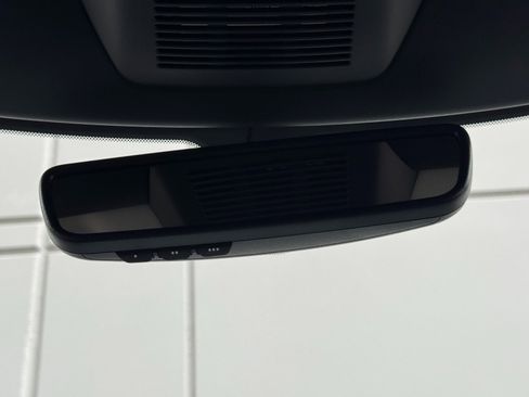 Used 2024 Nissan Pathfinder Platinum FWD image 34
