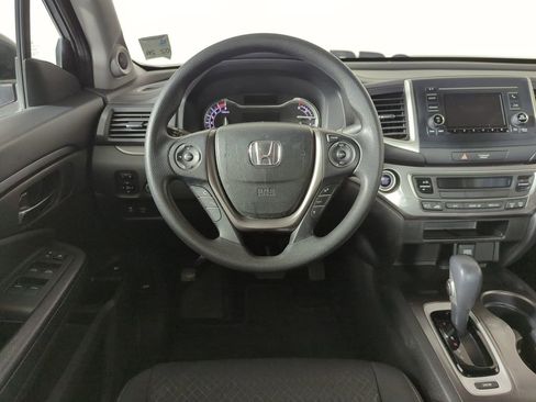Used 2017 Honda Ridgeline RT image 11
