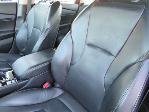 Used 2023 Honda Accord Touring image 17