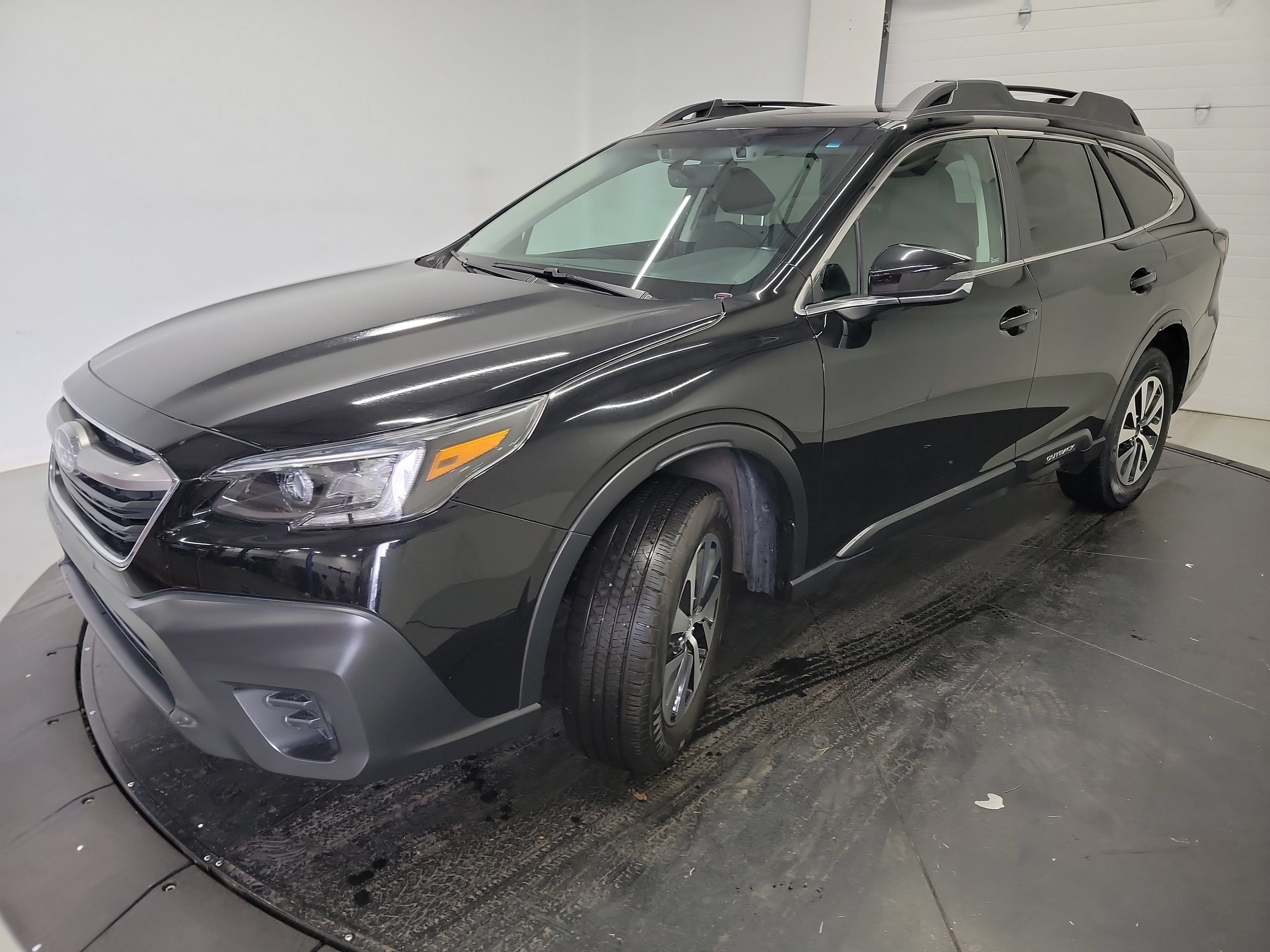 Used 2021 Subaru Outback Premium AWD/4WD image 3