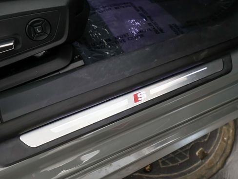 Used 2023 Audi S7 Prestige w/ Prestige Package image 57