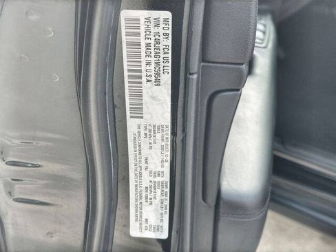Used 2021 Jeep Grand Cherokee Laredo RWD image 33
