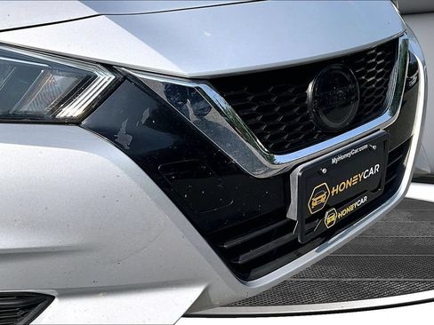 Used 2020 Nissan Versa S FWD image 31