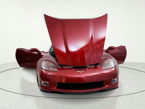 Used 2010 Chevrolet Corvette Grand Sport w/ Preferred Equipment Group RWD image 9