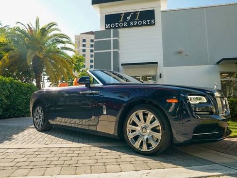 Used 2016 Rolls-Royce Dawn image 1