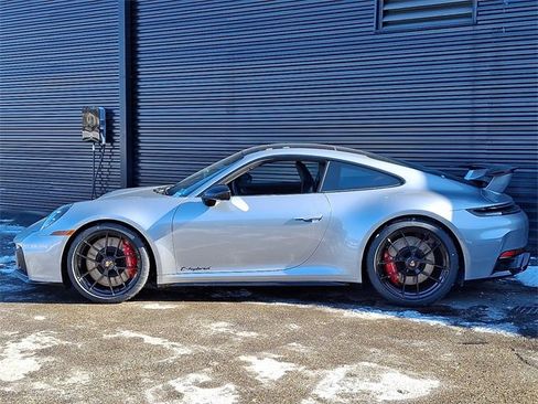 New 2026 Porsche 911 Carrera GTS image 2
