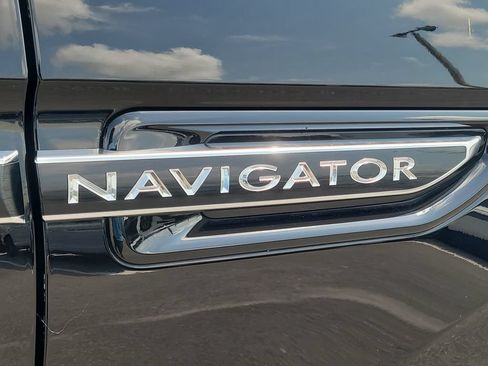 Certified 2021 Lincoln Navigator Black Label AWD/4WD image 6