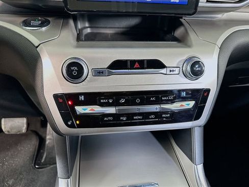 Certified 2021 Ford Explorer XLT w/ Equipment Group 202A image 26