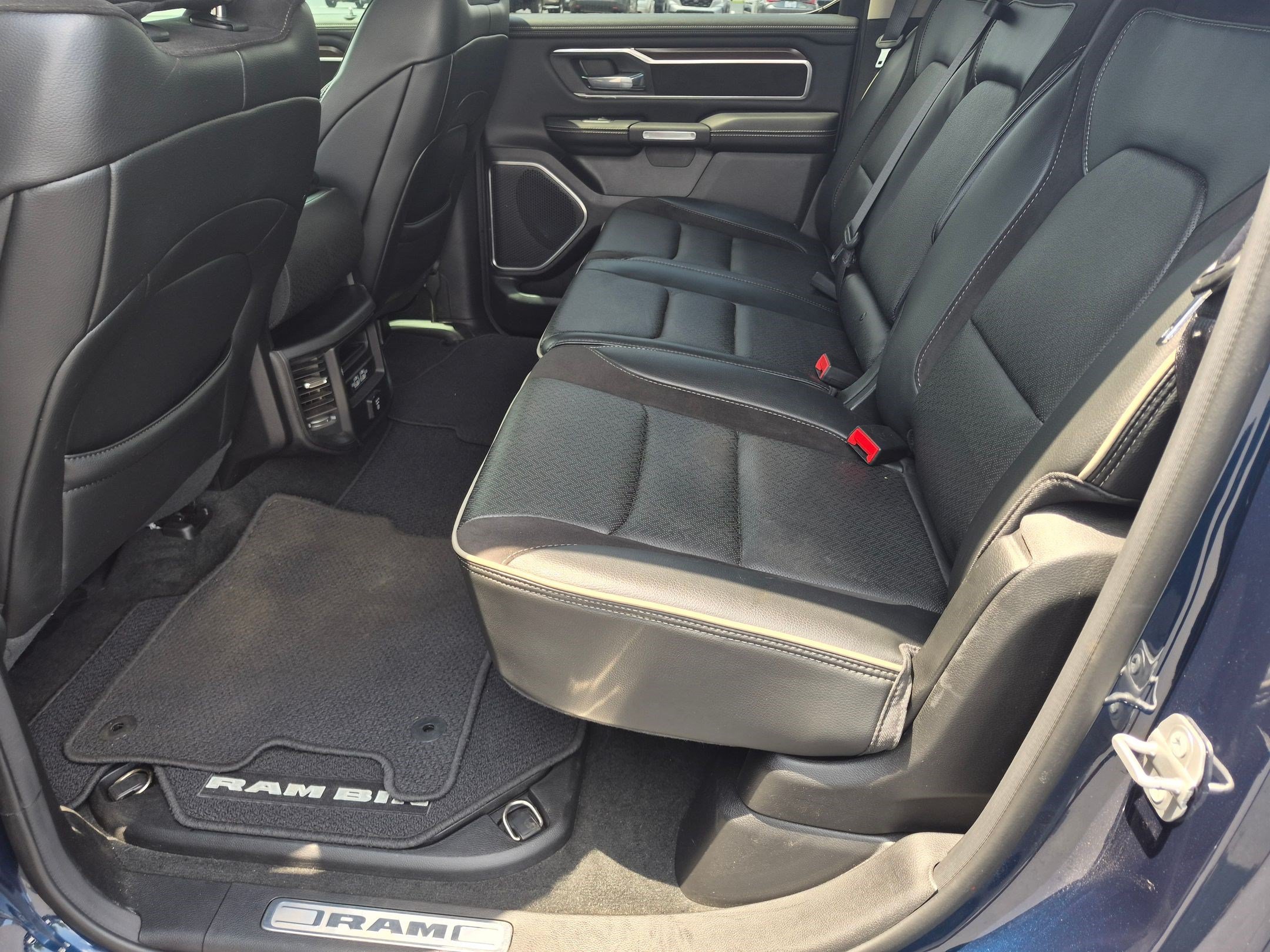 Used 2022 RAM 1500 Laramie RWD image 28