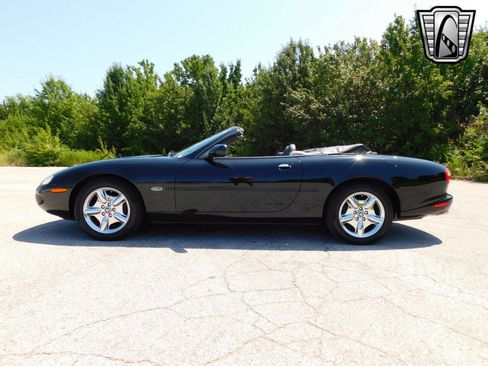 Used 1998 Jaguar XK8 Convertible image 3