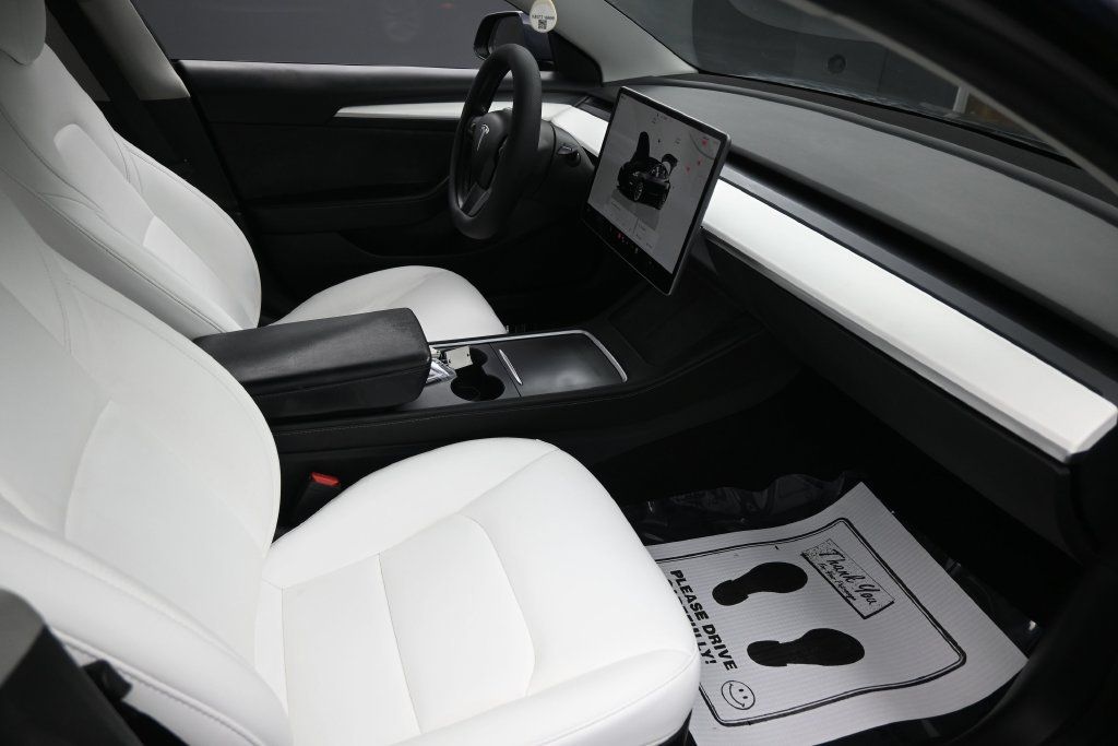 Used 2023 Tesla Model 3 Standard Range RWD image 27