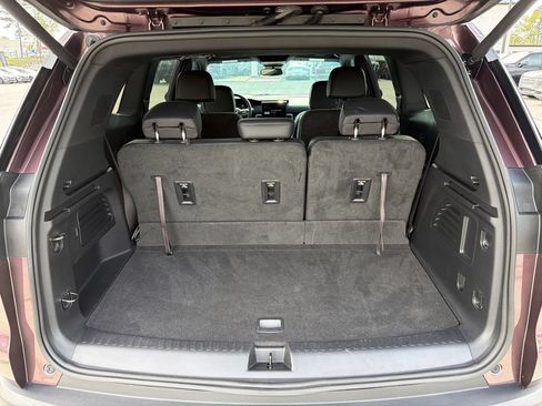 Used 2024 GMC Acadia Elevation w/ Luxury Package FWD image 18