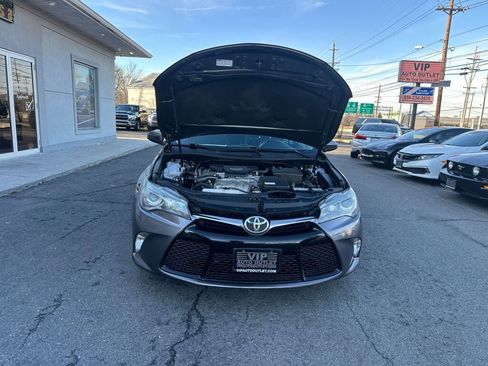 Used 2016 Toyota Camry SE image 31