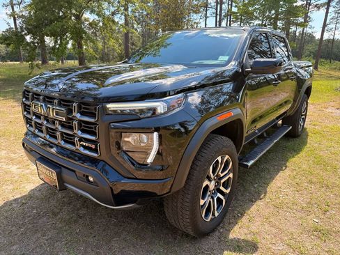 Used 2023 GMC Canyon AT4 w/ Technology Package AWD/4WD image 1