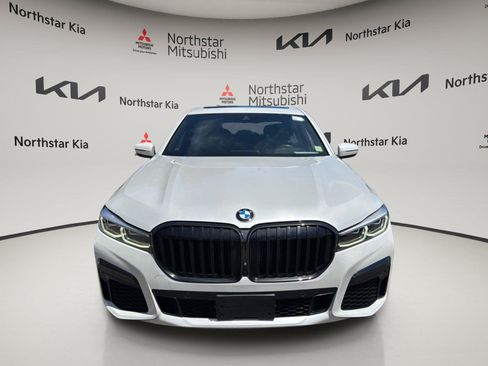 Used 2022 BMW 740i xDrive w/ M Sport Package AWD/4WD image 11