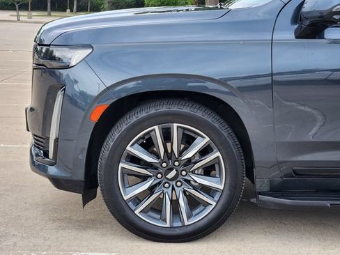 Used 2021 Cadillac Escalade ESV Sport w/ Driver Assist Tech Package AWD/4WD image 8