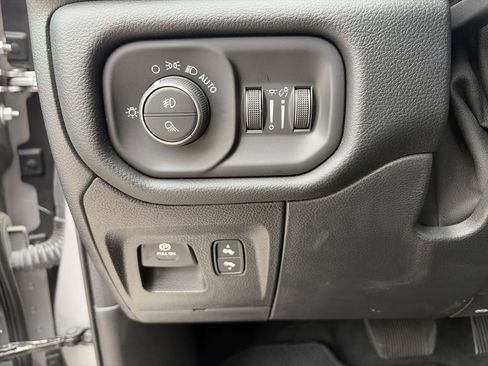 Used 2022 RAM 1500 Laramie RWD image 22