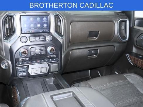 Used 2022 GMC Sierra 2500 Denali w/ Denali Black Diamond Edition AWD/4WD image 26