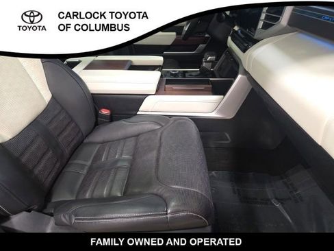 Used 2023 Toyota Sequoia Capstone AWD/4WD image 23