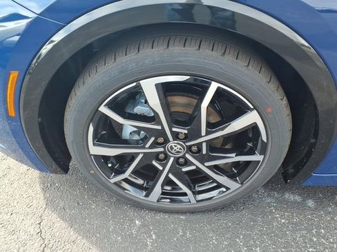 New 2026 Toyota Prius Plug-In Hybrid image 4